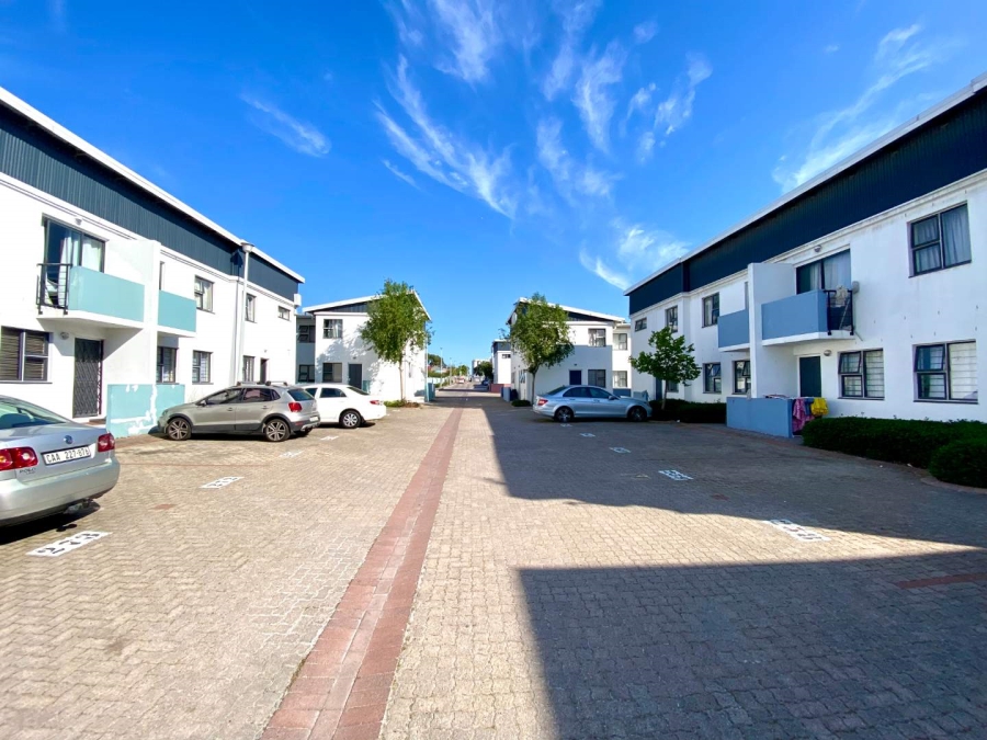 1 Bedroom Property for Sale in Maitland Western Cape